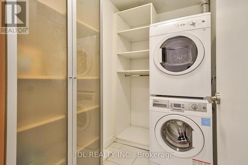 423 - 1100 Kingston Road, Toronto, ON - Indoor Photo Showing Laundry Room