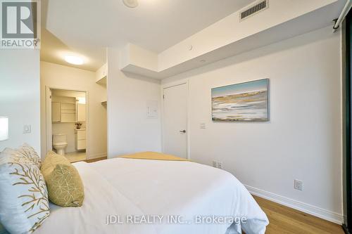 423 - 1100 Kingston Road, Toronto, ON - Indoor Photo Showing Bedroom