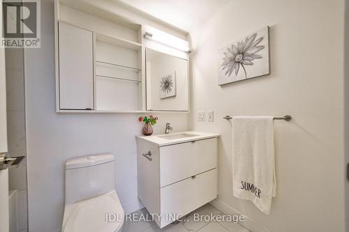 423 - 1100 Kingston Road, Toronto, ON - Indoor Photo Showing Bathroom