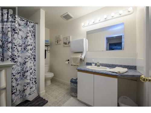 2697 Evasko Road, Prince George, BC - Indoor Photo Showing Bathroom