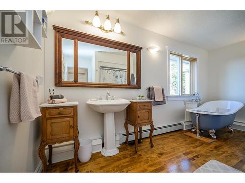 2697 Evasko Road, Prince George, BC - Indoor Photo Showing Bathroom