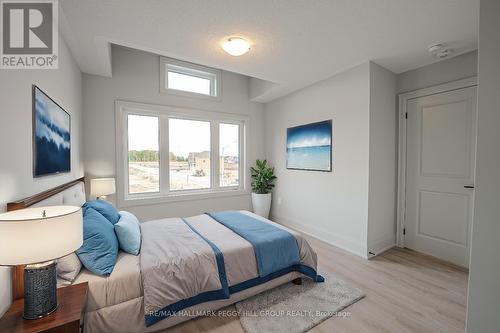 17 Amsterdam Drive, Barrie, ON - Indoor Photo Showing Bedroom