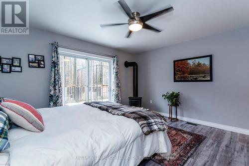 15 Mundy Avenue, Tiny, ON - Indoor Photo Showing Bedroom