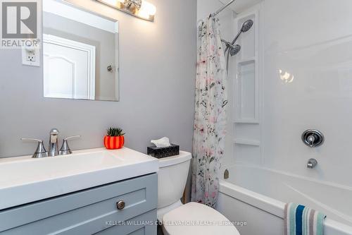 15 Mundy Avenue, Tiny, ON - Indoor Photo Showing Bathroom