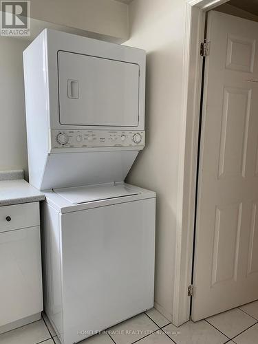 169 Cresthaven Road, Brampton, ON - Indoor Photo Showing Laundry Room