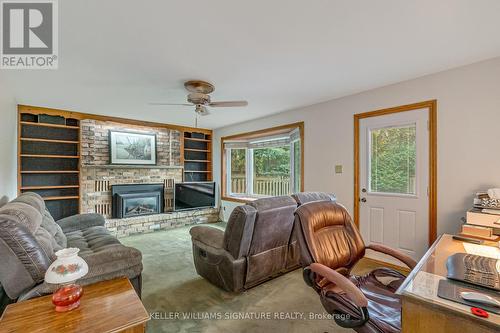 118 Lynn Court, Burlington, ON - Indoor Photo Showing Living Room With Fireplace