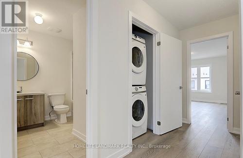 1345 Kobzar Drive, Oakville, ON - Indoor Photo Showing Laundry Room