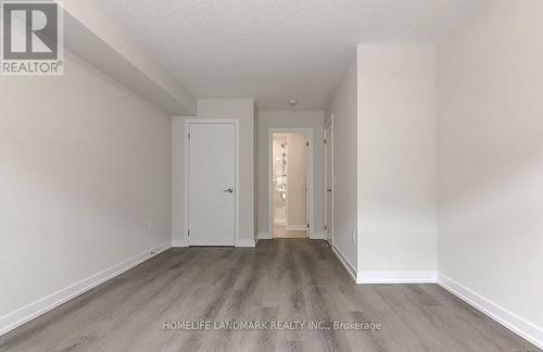 1345 Kobzar Drive, Oakville, ON - Indoor Photo Showing Other Room