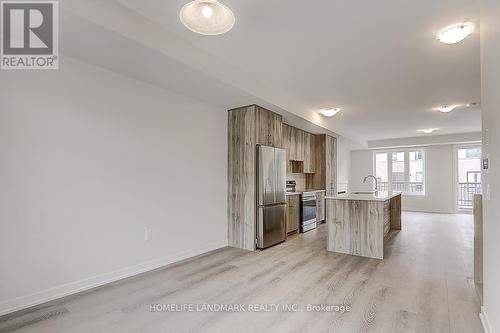 1345 Kobzar Drive, Oakville, ON - Indoor Photo Showing Kitchen