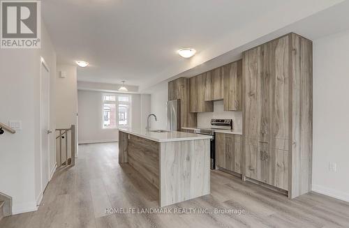 1345 Kobzar Drive, Oakville, ON - Indoor Photo Showing Kitchen