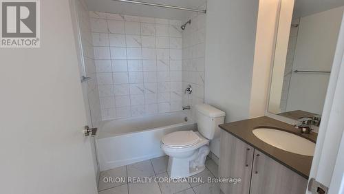 417 - 1435 Celebration Drive, Pickering, ON - Indoor Photo Showing Bathroom