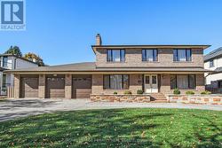 3041 GOLDEN ORCHARD DRIVE  Mississauga, ON L4X 2V1