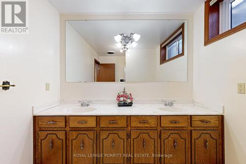 3041 Golden Orchard Drive, Mississauga, ON - Indoor Photo Showing Bathroom