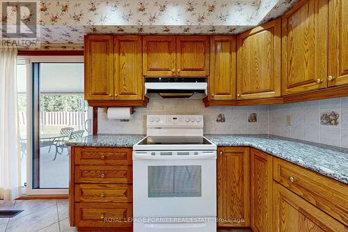 3041 Golden Orchard Drive, Mississauga, ON - Indoor Photo Showing Kitchen