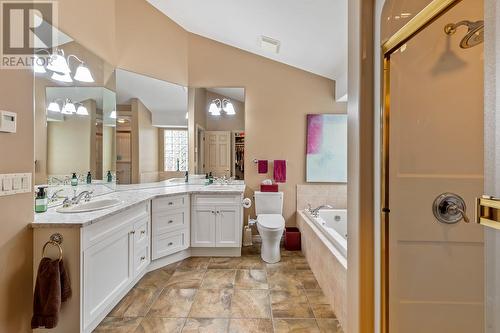 4345 Gallaghers Fairway S, Kelowna, BC - Indoor Photo Showing Bathroom