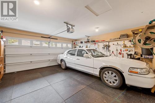 4345 Gallaghers Fairway S, Kelowna, BC - Indoor Photo Showing Garage