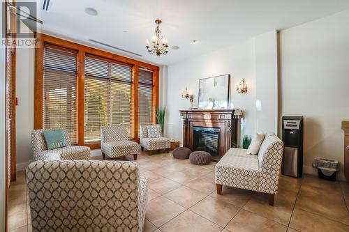 4205 Gellatly Road Unit# 342, West Kelowna, BC - Indoor Photo Showing Living Room With Fireplace