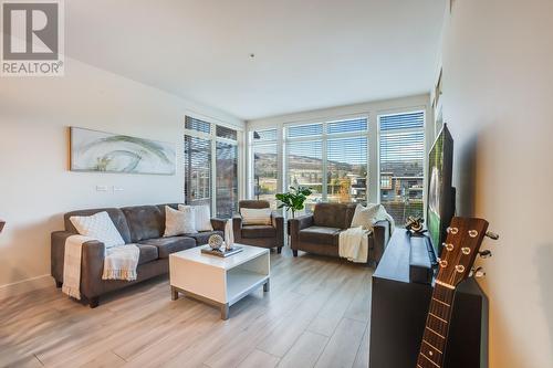 4205 Gellatly Road Unit# 342, West Kelowna, BC - Indoor Photo Showing Living Room