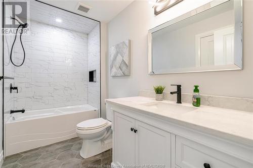 14 Primrose Drive, Kingsville, ON - Indoor Photo Showing Bathroom