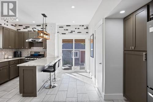 327 Lincoln, Windsor, ON - Indoor Photo Showing Kitchen With Upgraded Kitchen