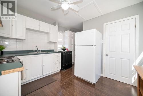 414 Moffat Street, Pembroke, ON - Indoor Photo Showing Kitchen With Double Sink