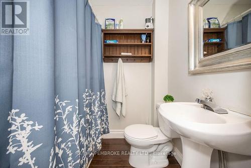 414 Moffat Street, Pembroke, ON - Indoor Photo Showing Bathroom