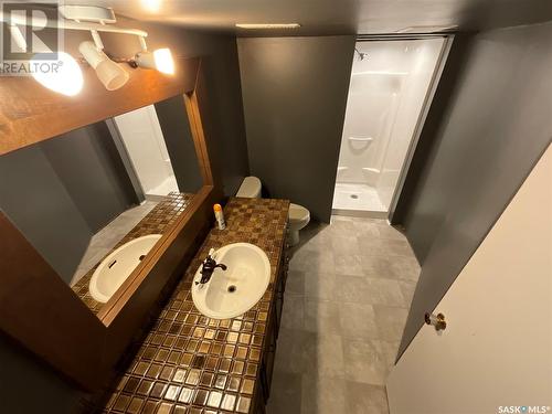 126 Bothwell Crescent, Regina, SK - Indoor Photo Showing Bathroom