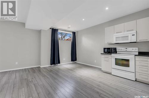 1809 Coy Avenue, Saskatoon, SK - Indoor Photo Showing Kitchen