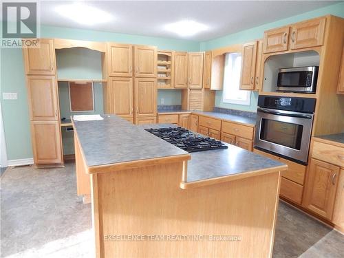 14010 Groves Road, South Stormont, ON - Indoor Photo Showing Kitchen