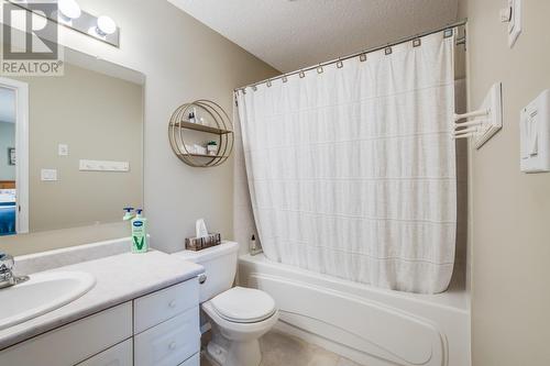 863 Mt Grady Place, Vernon, BC - Indoor Photo Showing Bathroom