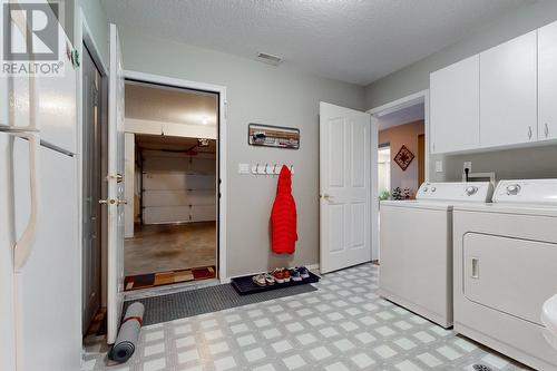 863 Mt Grady Place, Vernon, BC - Indoor Photo Showing Laundry Room