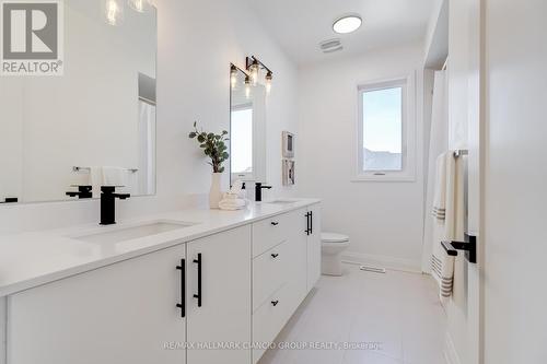 23 Vern Robertson Gate, Uxbridge, ON - Indoor Photo Showing Bathroom