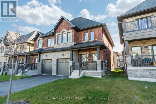 22 Ballinger Way, Uxbridge, ON - Outdoor With Facade