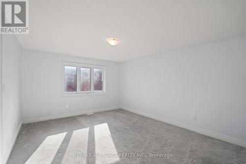 22 Ballinger Way, Uxbridge, ON - Indoor Photo Showing Other Room