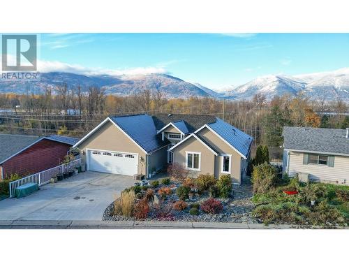 323 3Rd Avenue S, Creston, BC - Outdoor