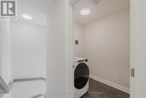 8 Allister Drive, Middlesex Centre (Kilworth), ON - Indoor Photo Showing Laundry Room