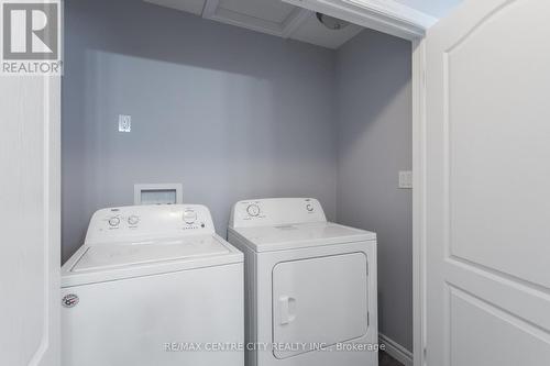 14 Hayes Street S, London, ON - Indoor Photo Showing Laundry Room