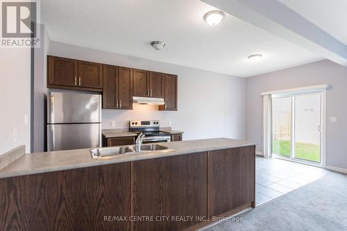 14 Hayes Street S, London, ON - Indoor Photo Showing Kitchen With Double Sink