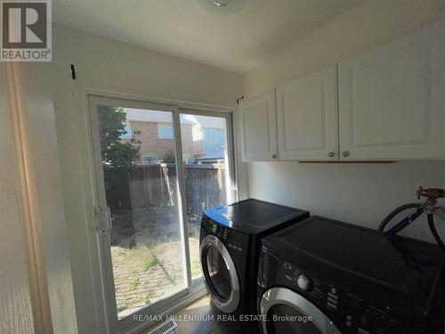 1684 Norris Circle, Milton, ON - Indoor Photo Showing Laundry Room