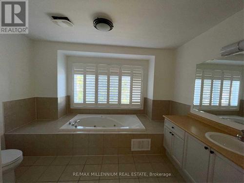 1684 Norris Circle, Milton, ON - Indoor Photo Showing Bathroom