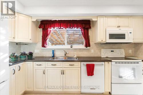 12 Philip Street, Prince Edward County (Picton), ON - Indoor Photo Showing Kitchen With Double Sink