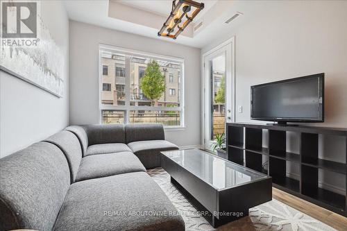 102 - 40 Esplanade Lane, Grimsby, ON - Indoor Photo Showing Living Room