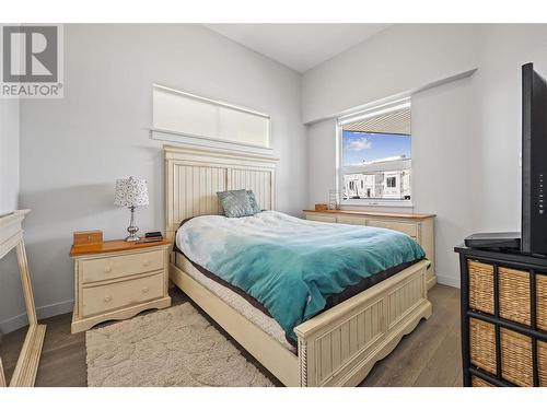 3630 Mission Springs Drive Unit# 602, Kelowna, BC - Indoor Photo Showing Bedroom