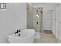 Soaker tub & glass shower - 