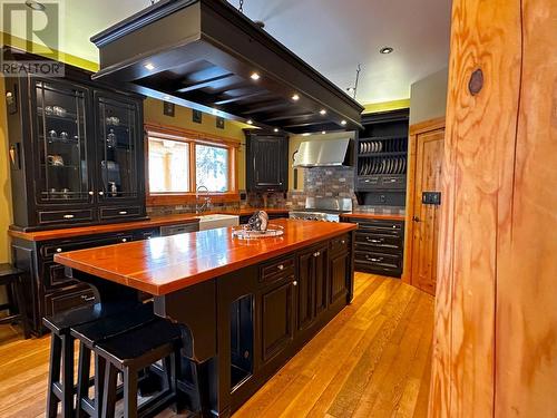 148 Stemwinder Drive, Kimberley, BC - Indoor Photo Showing Kitchen