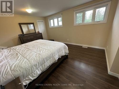 21 Jacques Avenue, Fauquier-Strickland, ON - Indoor Photo Showing Bedroom