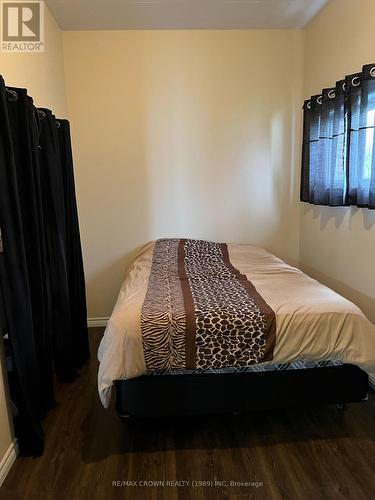 21 Jacques Avenue, Fauquier-Strickland, ON - Indoor Photo Showing Bedroom