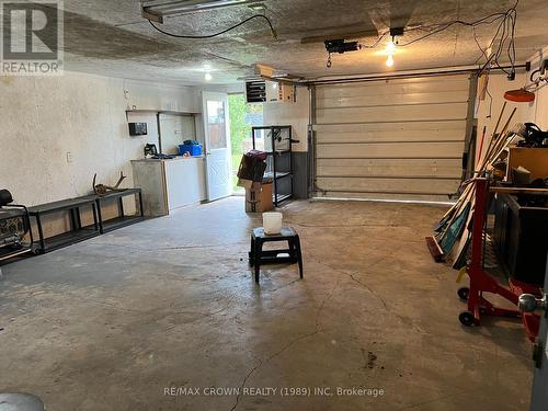 21 Jacques Avenue, Fauquier-Strickland, ON - Indoor Photo Showing Garage