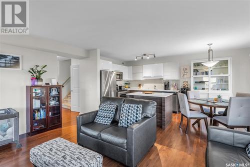 701 710 Gordon Road, Saskatoon, SK - Indoor Photo Showing Living Room