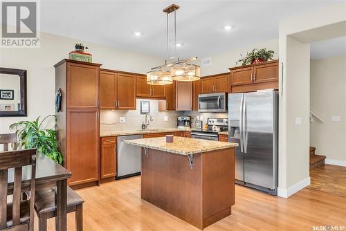 48 115 Veltkamp Crescent, Saskatoon, SK - Indoor Photo Showing Kitchen With Stainless Steel Kitchen